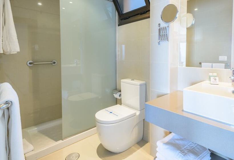 标准工作室, Pearly Grey Ocean Club Apartments & Suites