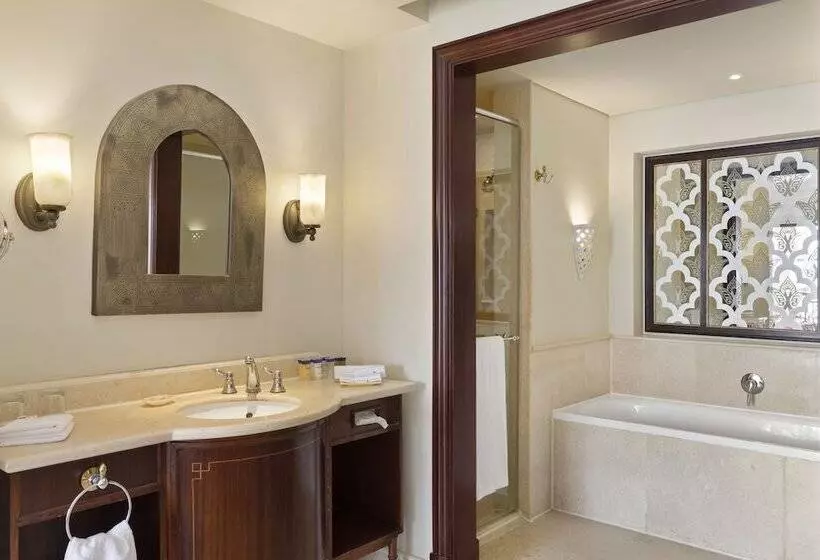 اتاق لوکس با چشم‌انداز دریا, Pickalbatros The Palace Port Ghalib