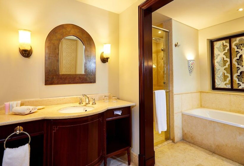 اتاق لوکس با چشم‌انداز دریا, Pickalbatros The Palace Port Ghalib