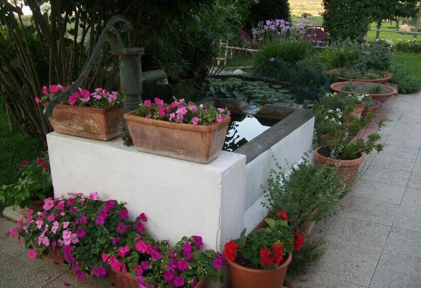 חדר בסיסי לשלושה, B&b La Casa Bianca