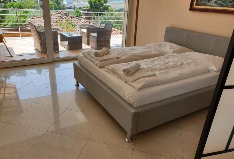 آپارتمان سوپریور 1 خوابه, Rooms & Apartments Giulia