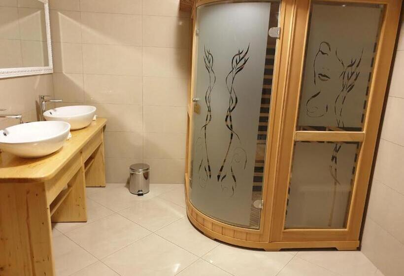 آپارتمان سوپریور 1 خوابه, Rooms & Apartments Giulia