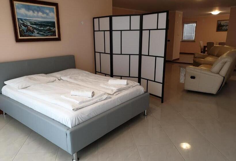 آپارتمان سوپریور 1 خوابه, Rooms & Apartments Giulia