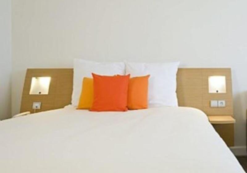 Номер Стандарт Адаптированный для Инвалидов, Holiday Inn Express San Antonio East I 10 , An Ihg