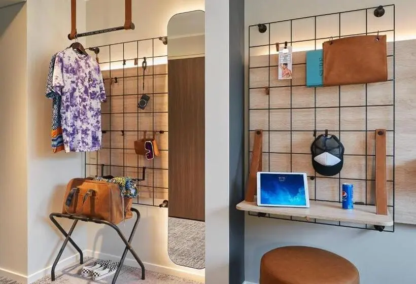 ファミリールーム, Moxy Sophia Antipolis