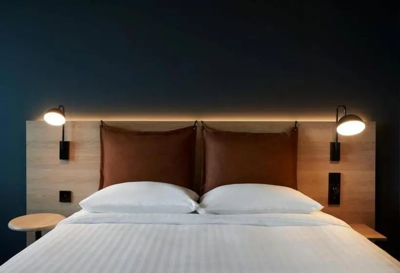 ファミリールーム, Moxy Sophia Antipolis