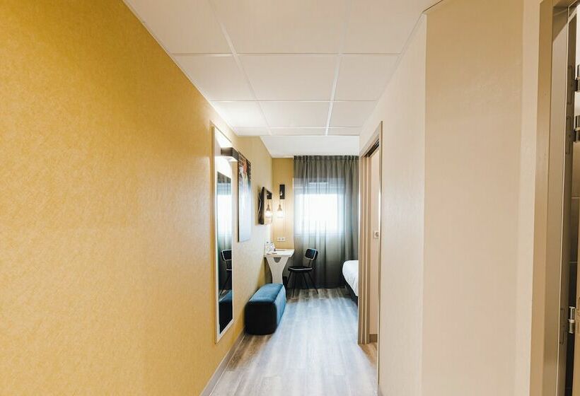 חדר משפחתי, Ibis Styles Contres Cheverny