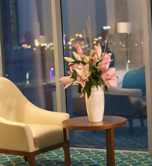 quarto Deluxe Adaptado para Deficientes Físicos, Grand Swiss Belhotel Waterfront Seef