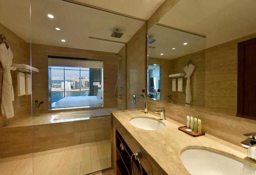 俱乐部房间, Grand Swiss Belhotel Waterfront Seef