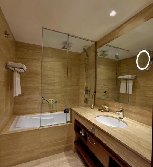 Suíte Executivo, Grand Swiss Belhotel Waterfront Seef