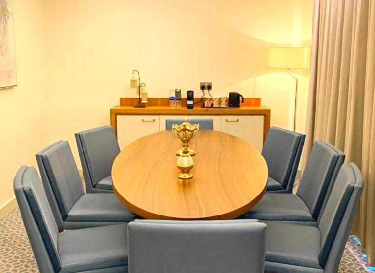 Suíte Presidencial, Grand Swiss Belhotel Waterfront Seef