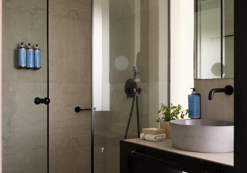 俱乐部房间, Grand Swiss Belhotel Waterfront Seef