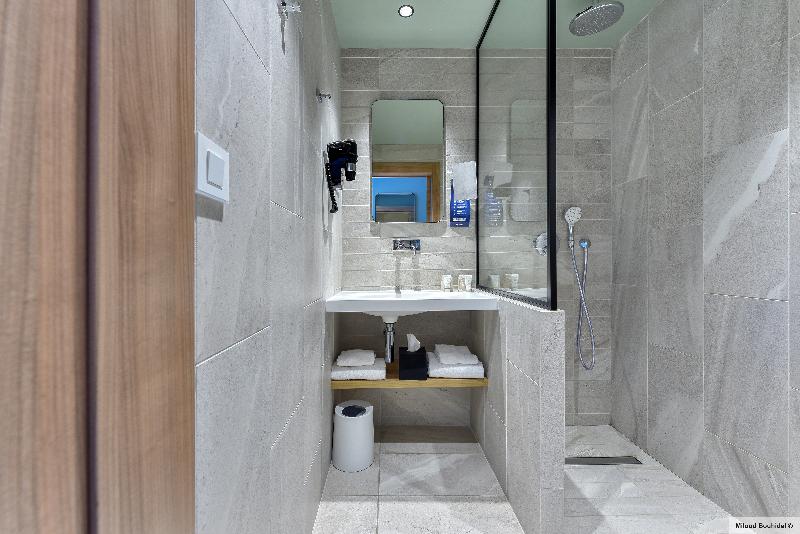 Номер Стандарт, Kyriad Lyon Ouest  Limonest