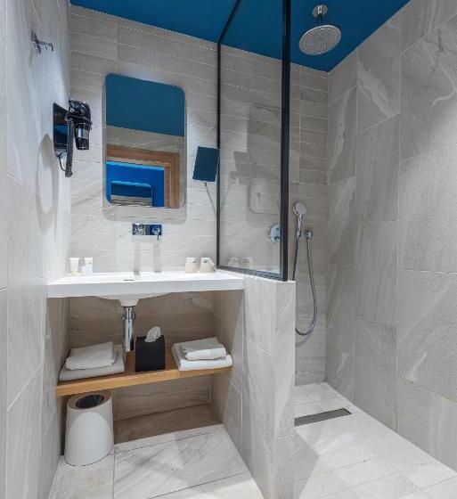 Номер Стандарт, Kyriad Lyon Ouest  Limonest