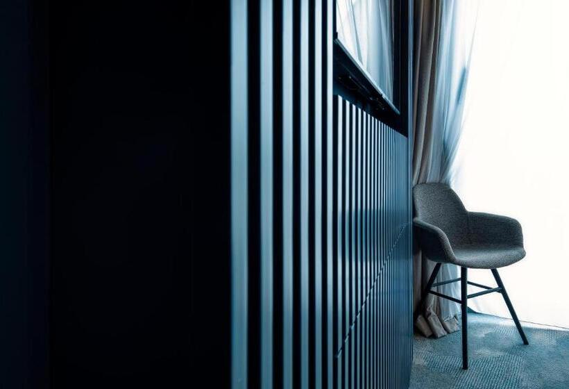 Номер Стандарт, Kyriad Lyon Ouest  Limonest