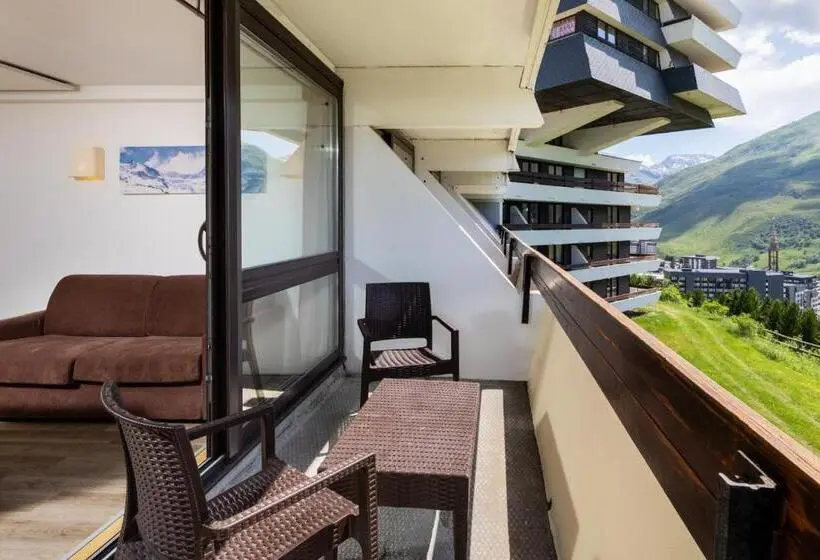 استودیوی استاندارد, Sowell Residences Crêt Voland