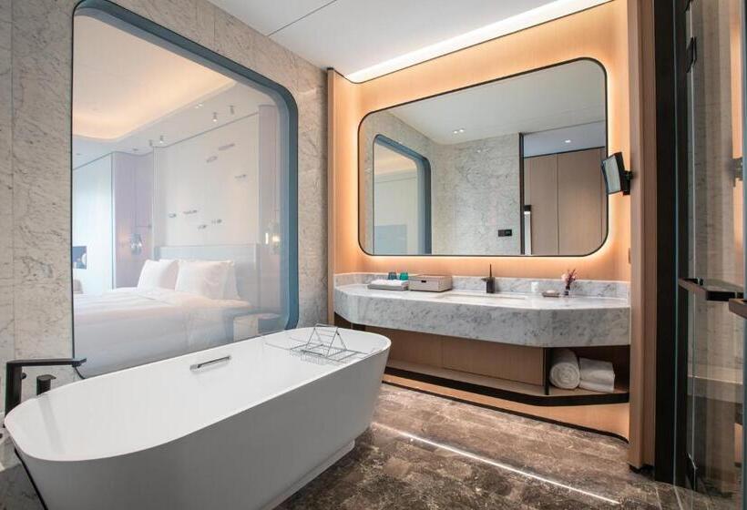 اتاق لوکس با تخت بزرگ, Wyndham Garden Nanjing Airport