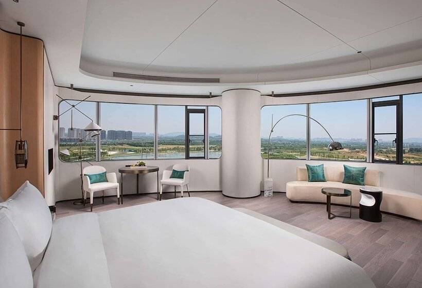 سوییت لوکس, Wyndham Garden Nanjing Airport