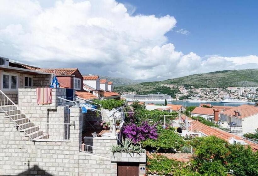 آپارتمان 1 خوابه با بالکن و چشمانداز دریا, Guest House Misita