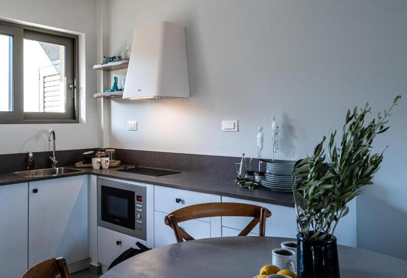 סוויטת דלוקס נוף לים, Pignolia Suites   Adults Only