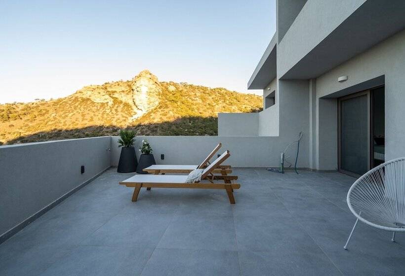 סוויטת דלוקס נוף לים, Pignolia Suites   Adults Only