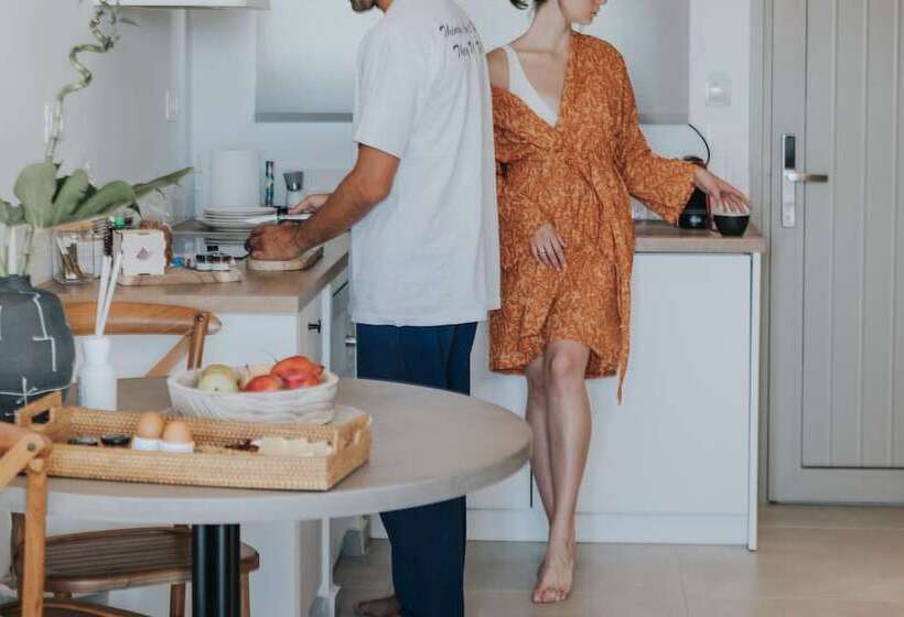 סוויטת דלוקס נוף לים, Pignolia Suites   Adults Only