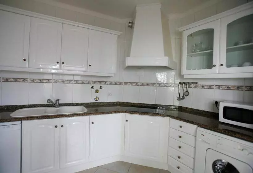 Huoneisto 2 Makuuhuonetta Parveke, Apartamentos Coral Do Vau