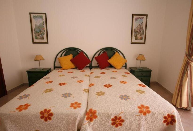 발코니가 있는 2 베드룸 아파트, Apartamentos Coral Do Vau