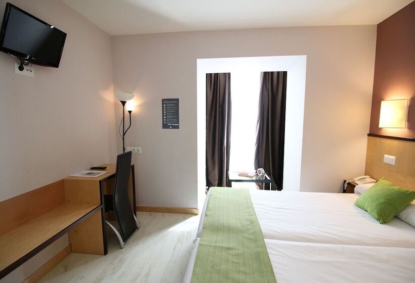 اتاق اکونومی, Alda Entrearcos