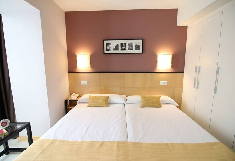 اتاق پرمیوم, Alda Entrearcos