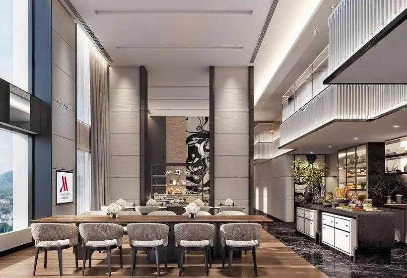 سوئیت سلطنتی 2 خوابه, Chiang Mai Marriott