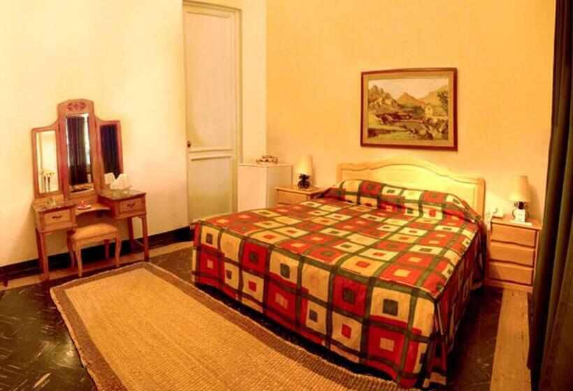 اتاق استاندارد با تخت بزرگ, Majoro