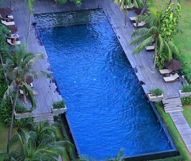 Номер Deluxe, The Sultan Hotel & Residence Jakarta