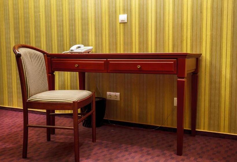 آپارتمان 3 خوابه, Victoria