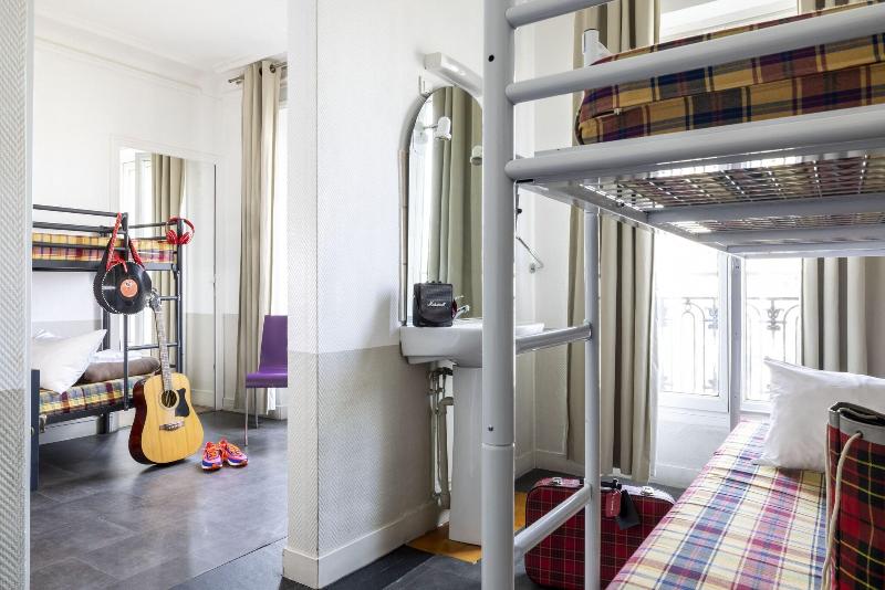 ルームシェアのワンベッド, Le Regent Montmartre By Hiphophostels