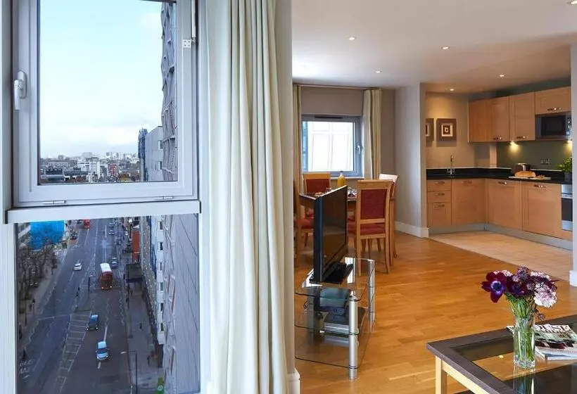ペントハウス２ベッドルームアパート, Marlin Aldgate Tower Bridge