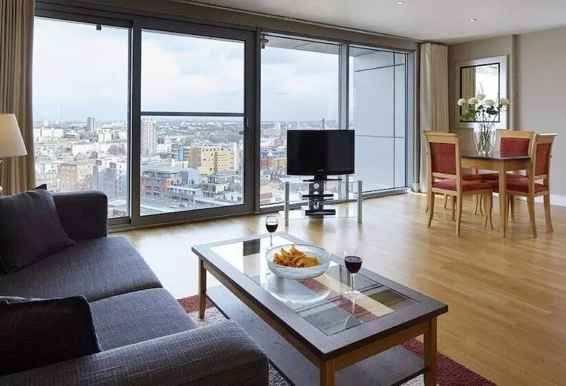 ペントハウス２ベッドルームアパート, Marlin Aldgate Tower Bridge