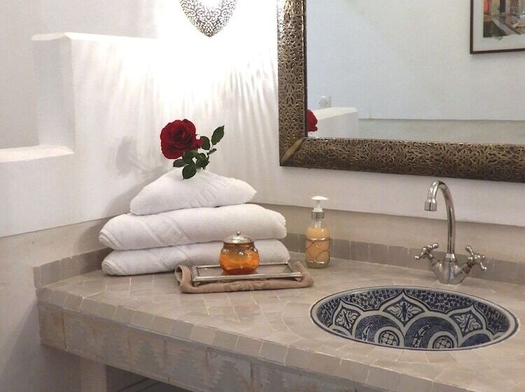 デラックスルーム, Riad Carina