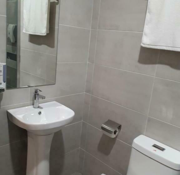 جناح عائلي, Hotin Inn