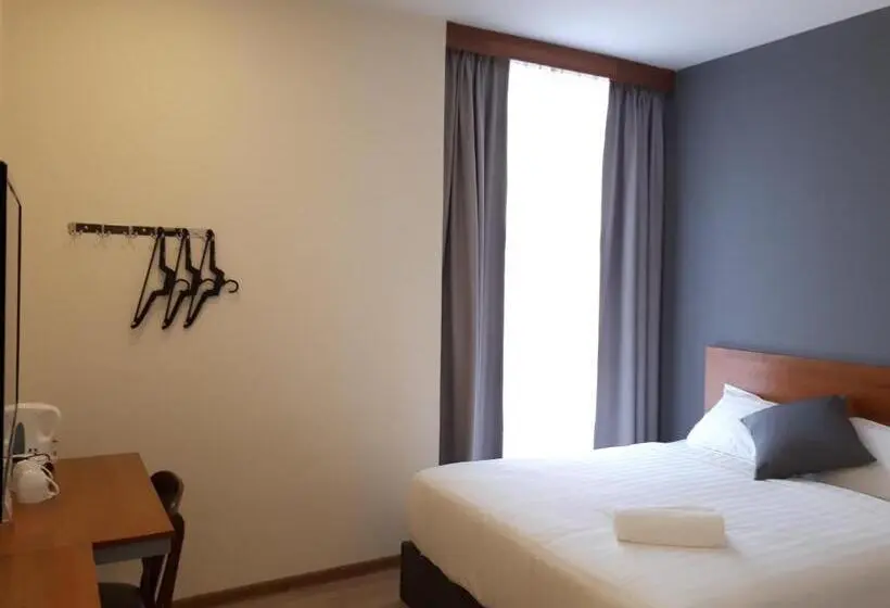 اتاق لوکس, Hotin Inn