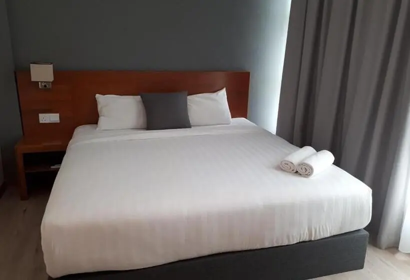 اتاق لوکس با تخت بزرگ, Hotin Inn