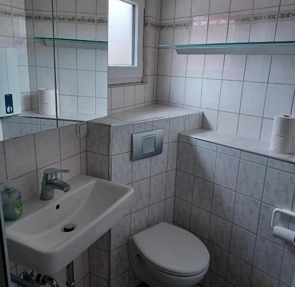 带1个卧室的带阳台的公寓, Altstadthotel Garni Frankfurter Hof