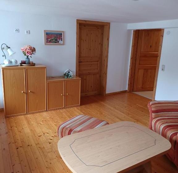 带1个卧室的带阳台的公寓, Altstadthotel Garni Frankfurter Hof