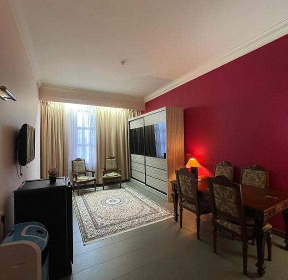 جناح جونيور, Alh Continental Resort