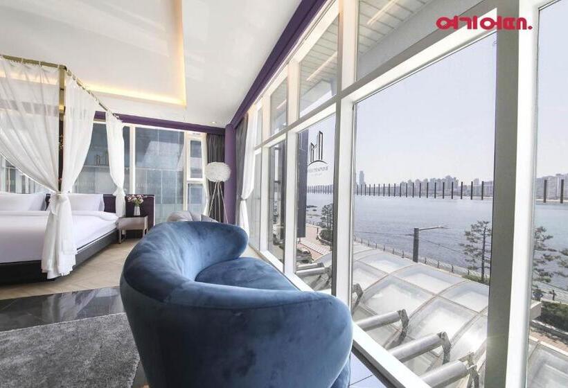 Suite Vista Mare, De Homme