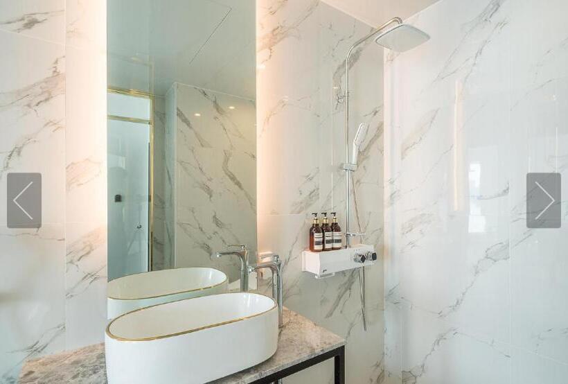 Camera Standard Vista Mare, De Homme