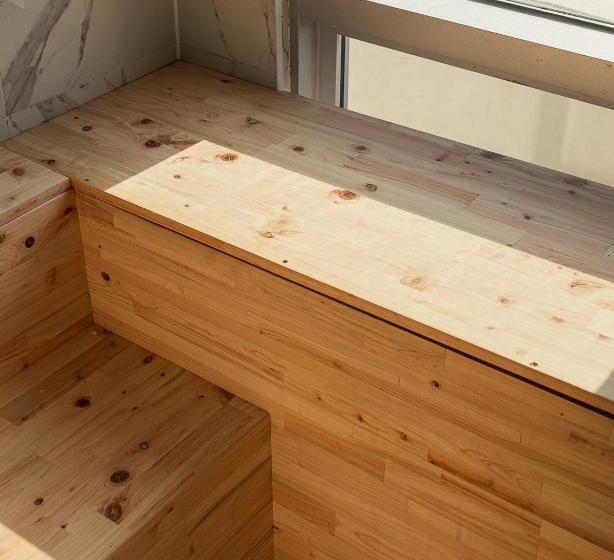 Camera Standard, De Homme