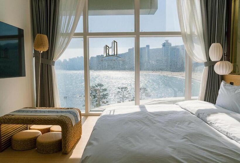 Camera Standard, De Homme