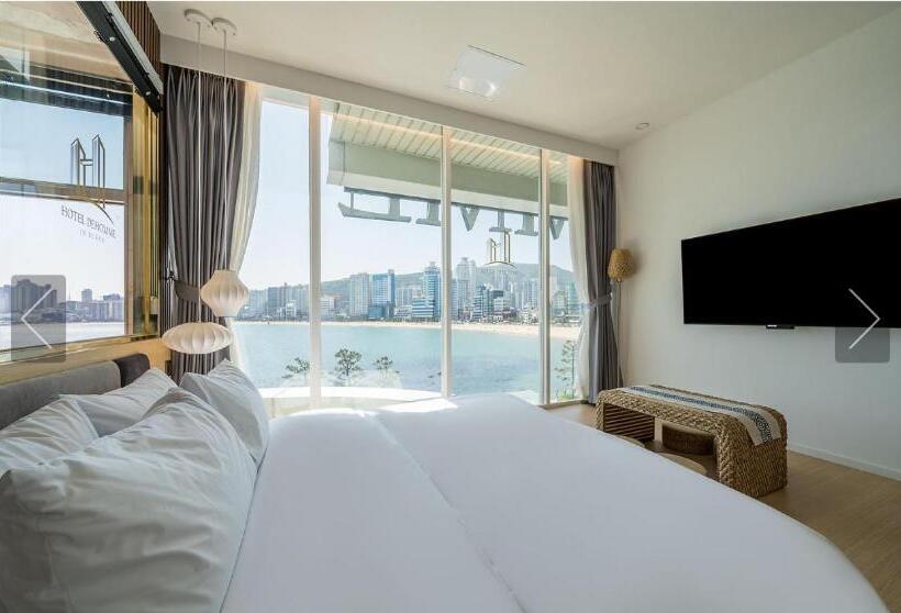 Camera Standard, De Homme