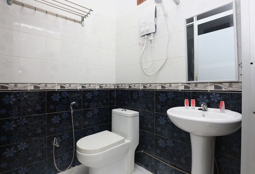 غرفة قياسية ثلاثية, Nusantara Jerteh By Oyo Rooms